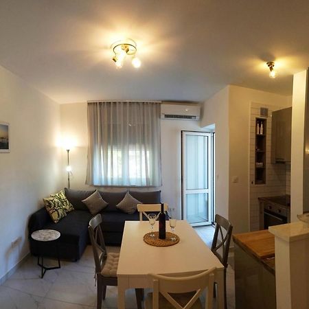 Deluxe Apartment Joia With Balcony On The Beach Bacvice, Free Parking, Old Town, Near Ferry Port Split Extérieur photo