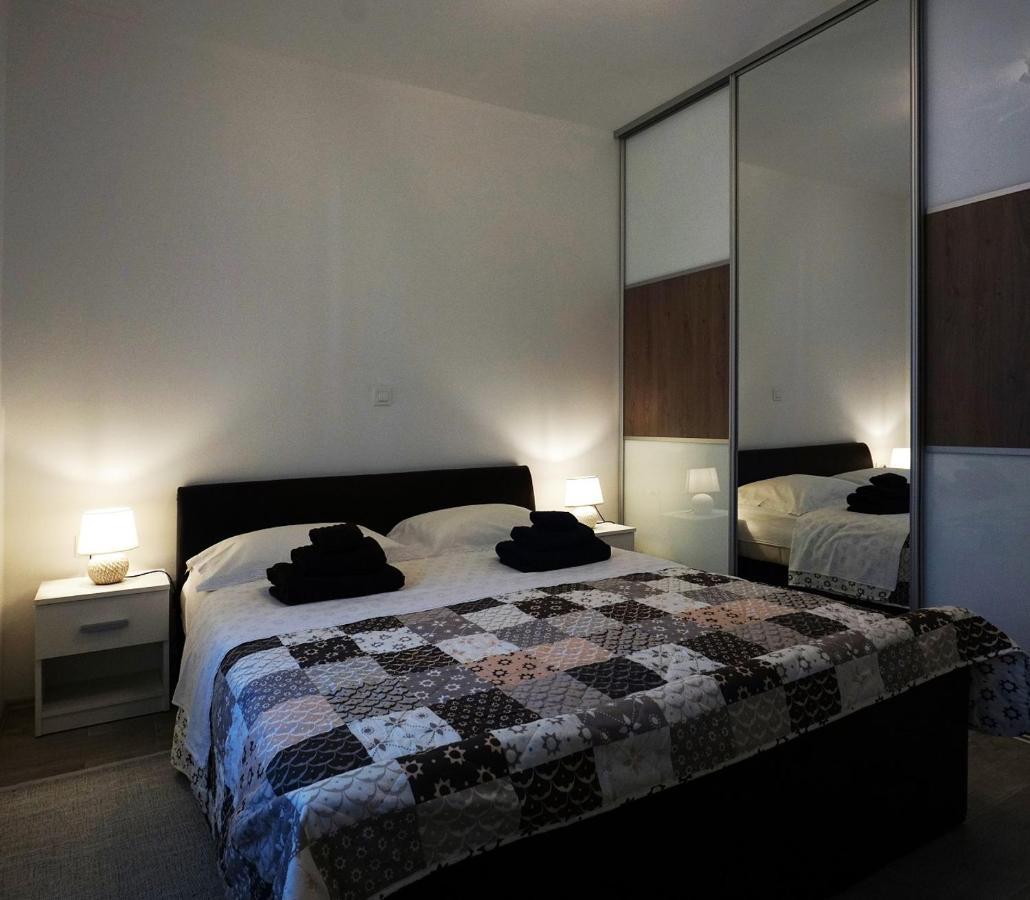 Deluxe Apartment Joia With Balcony On The Beach Bacvice, Free Parking, Old Town, Near Ferry Port Split Extérieur photo